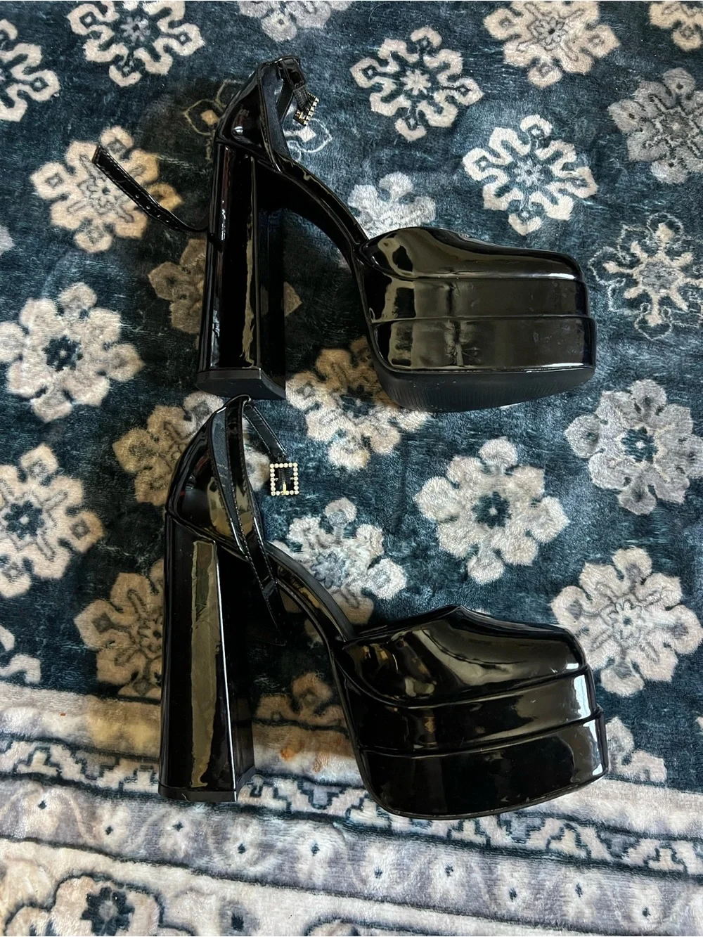 ALDO Black Patent Platform Block-Heel size 7